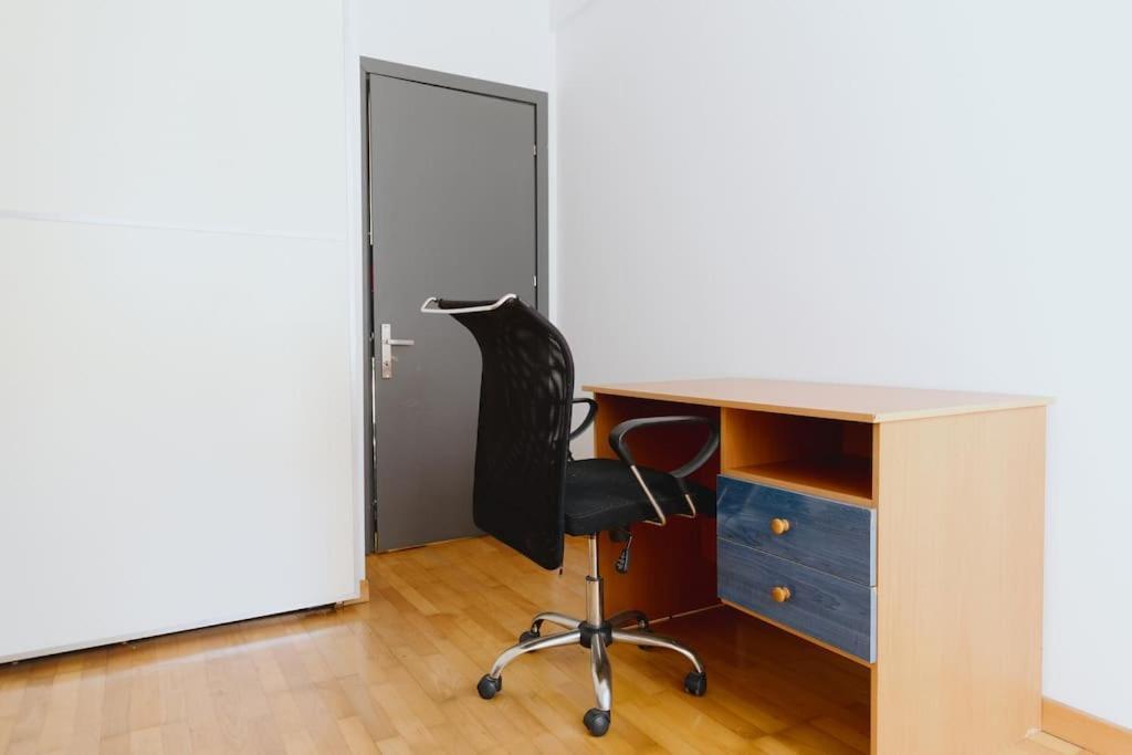 Cosy & Spacious Central Apartment 코모티니 외부 사진