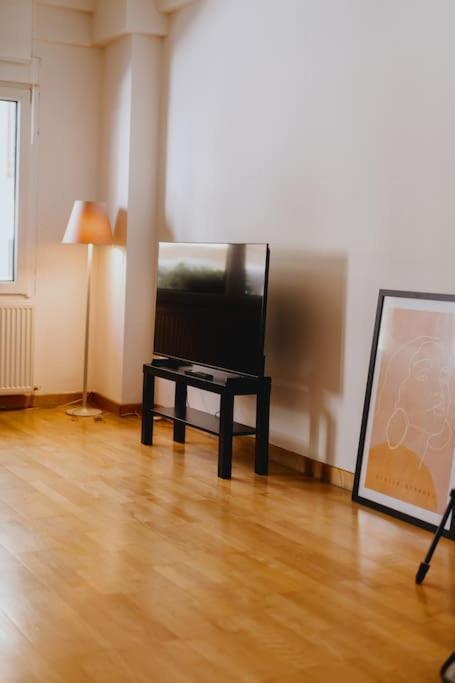 Cosy & Spacious Central Apartment 코모티니 외부 사진