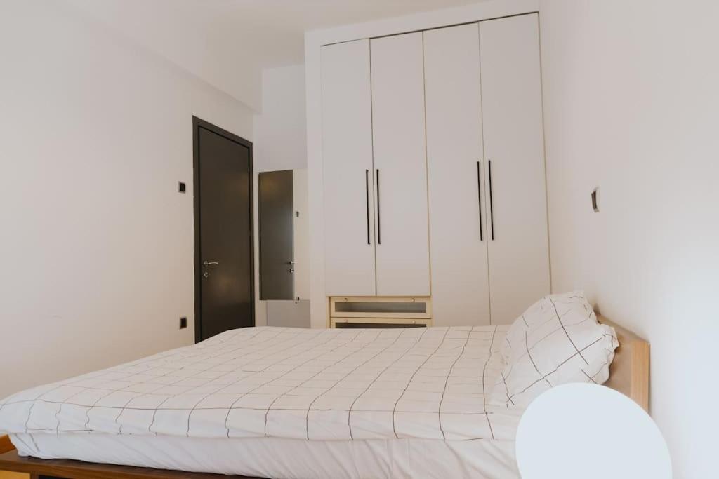 Cosy & Spacious Central Apartment 코모티니 외부 사진