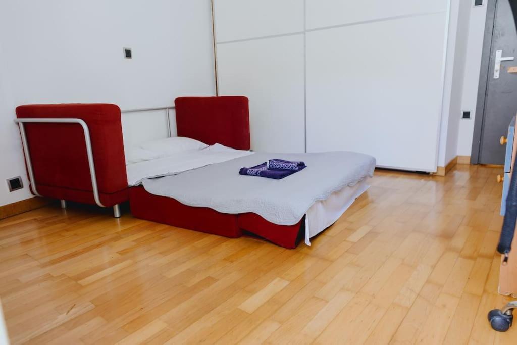 Cosy & Spacious Central Apartment 코모티니 외부 사진